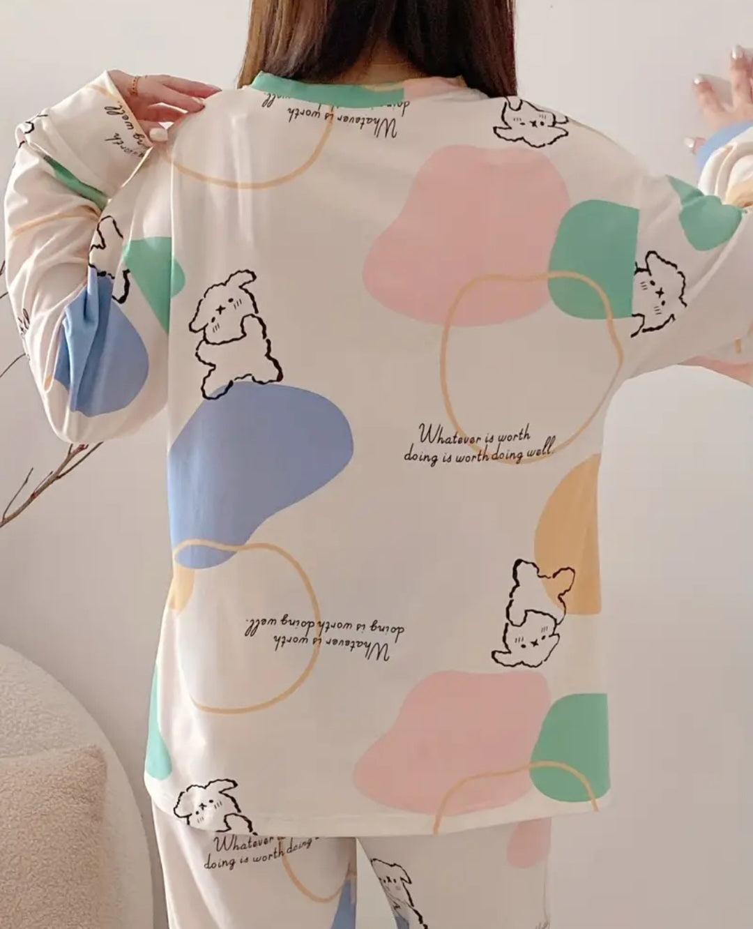 Cute Bear & Letter Print Pajama Set
Long Sleeve Crew Neck Top & Elastic Pants
Women’s Sleepwear & Loungewear for Fall